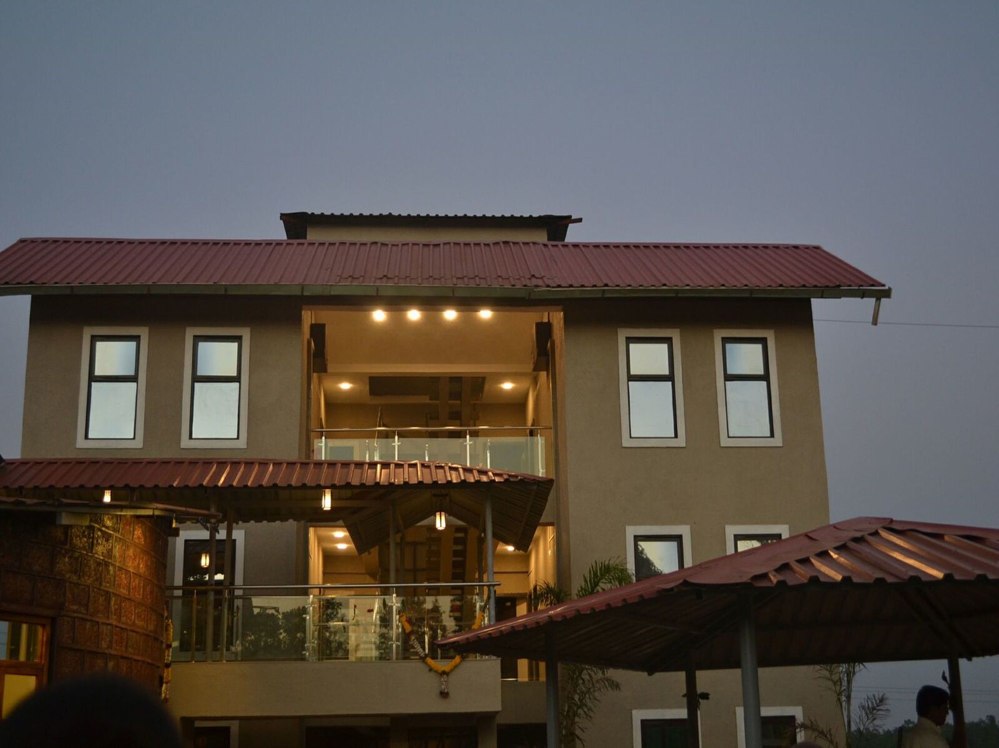 Oyo 11898 Hotel Vhyomaan Mahabaleshwar Bagian luar foto